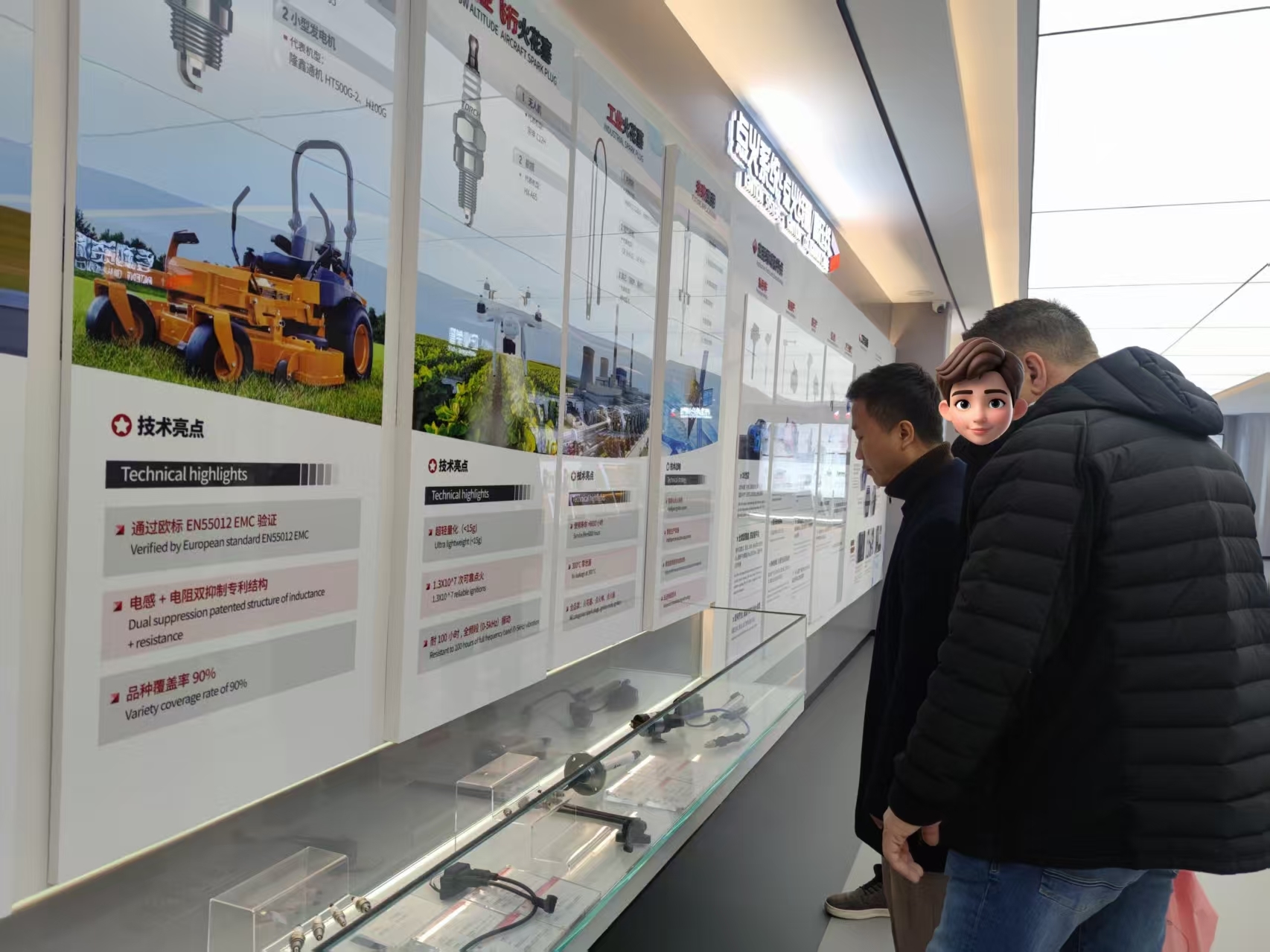 Últimos blogs da empresa sobre Os clientes visitam a base de produção da TAKUMI, testemunhando de primeira mão todo o processo de fabricação de faíscas