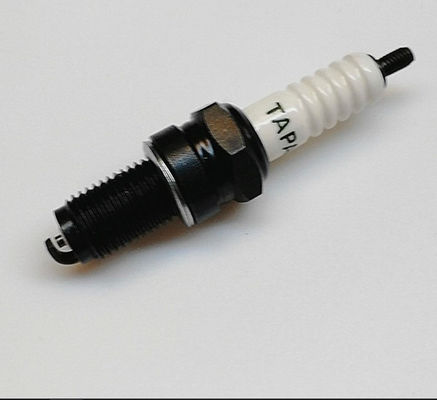 comprar A vela de ignição real F7TC do carro da economia do combustível tem o poder forte e a aceleração lisa Fabricação em linha