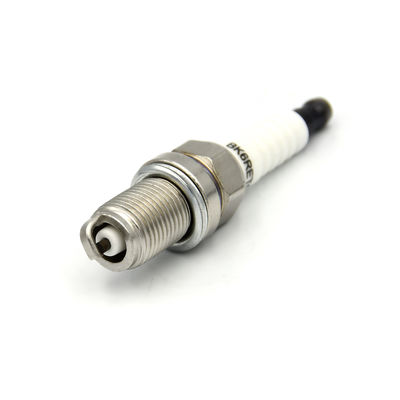 A vela de ignição BK6RETC das peças de automóvel substitui para a vela de ignição BKR6E RC9YC RC10PYP4